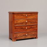 1055 9338 CHEST OF DRAWERS